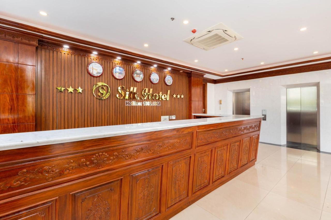 Silk Hong Ha Airport Hotel ホーチミン市 エクステリア 写真