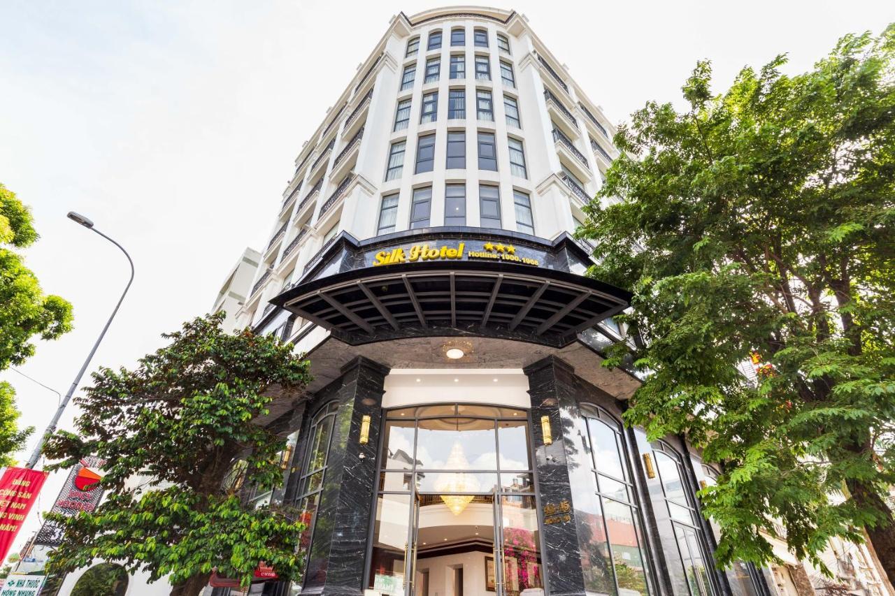 Silk Hong Ha Airport Hotel ホーチミン市 エクステリア 写真