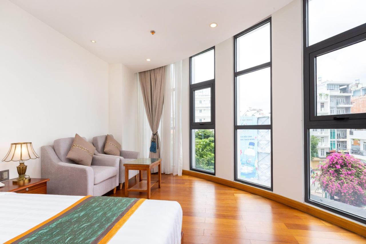 Silk Hong Ha Airport Hotel ホーチミン市 エクステリア 写真