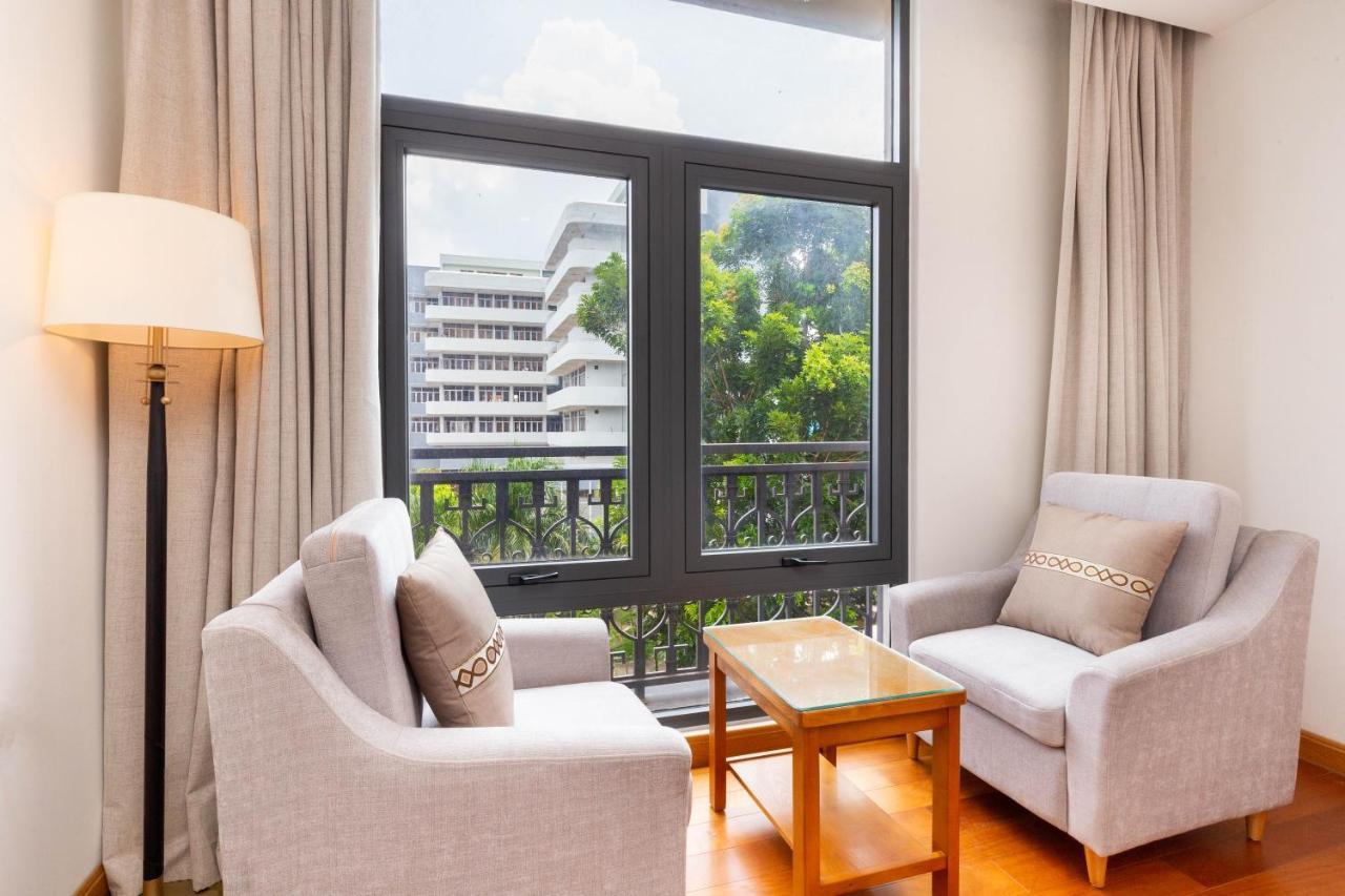 Silk Hong Ha Airport Hotel ホーチミン市 エクステリア 写真